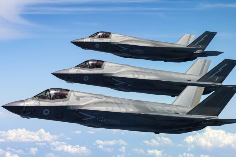 英日联手F-35B对抗中国，空中力量合作升级