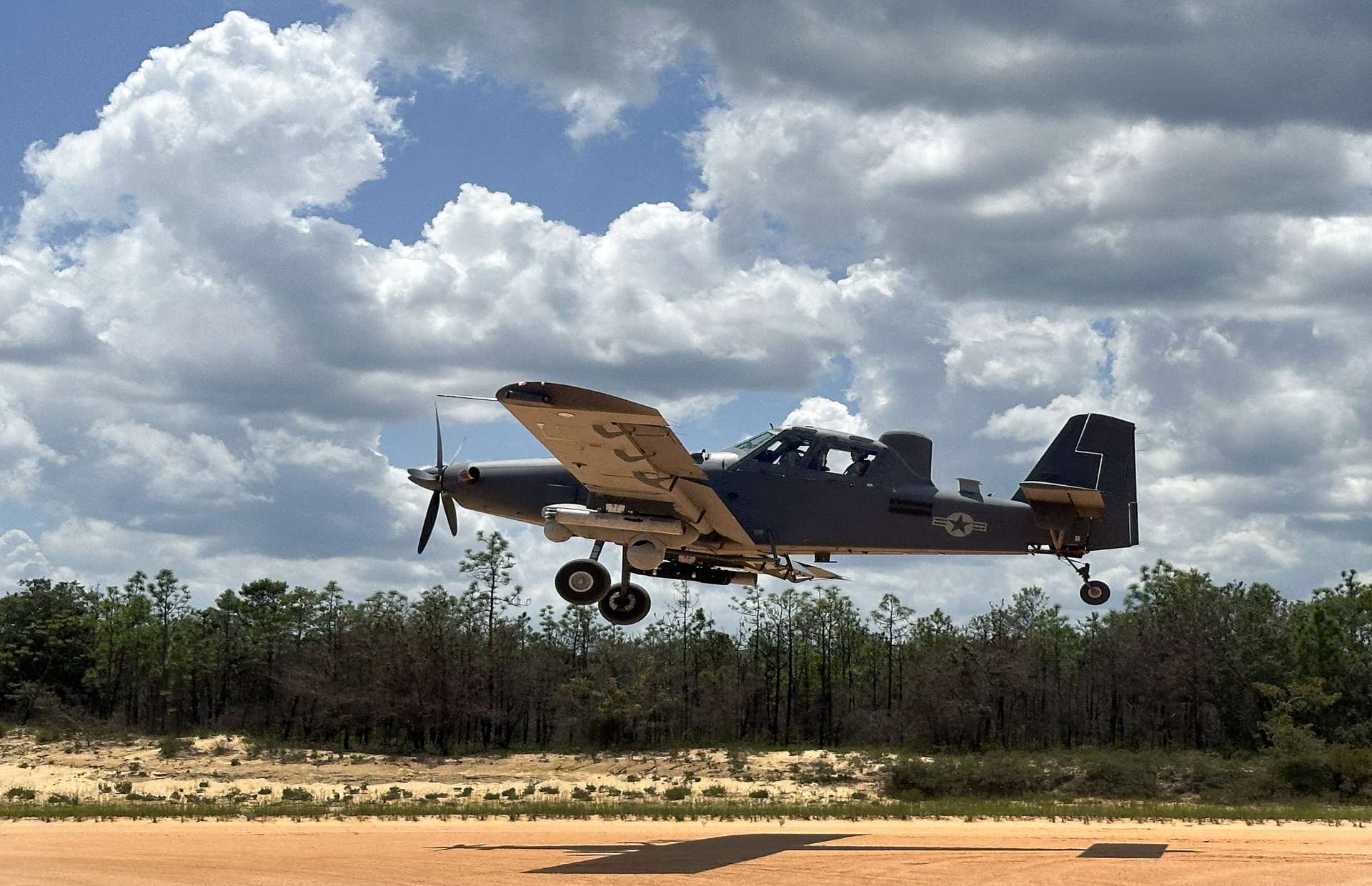 美国空军研发OA-1K Skyraider II，专为特种部队恶劣战场部署