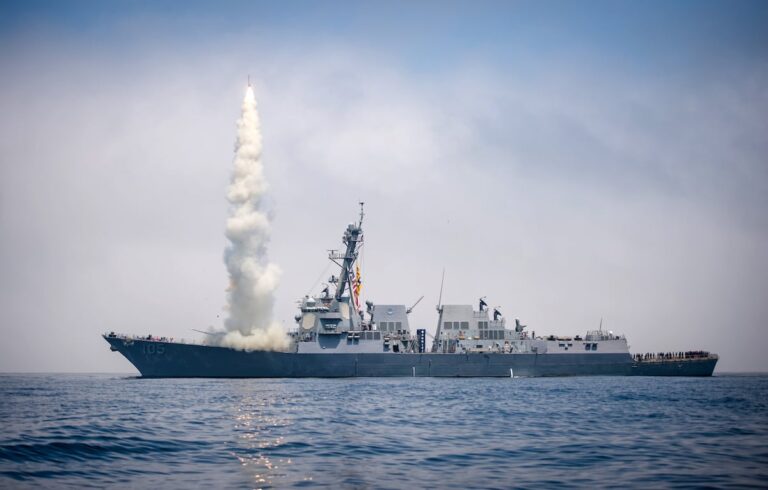 2024年海军计划强化远程武器，缩减两栖舰队规模