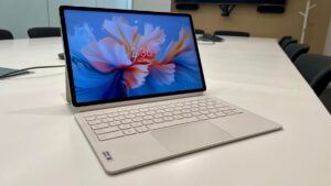 我用这款联想平板电脑更换了我的 ThinkPad 一周 - 它非常接近