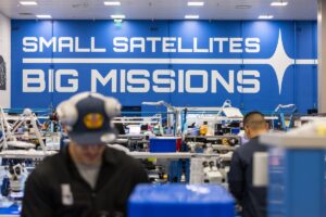 千禧年公司聚焦效率与产能，增长势头强劲