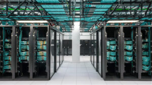 英伟达计划2026年用光通信连接AI GPU，下一代数据中心或成标配