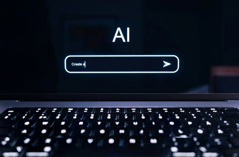 AI框架打破回音室效应，遏制社交媒体虚假信息传播