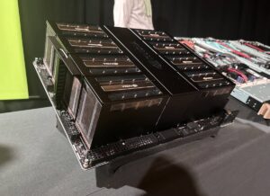 英伟达计划为中国市场推出简化版B300芯片