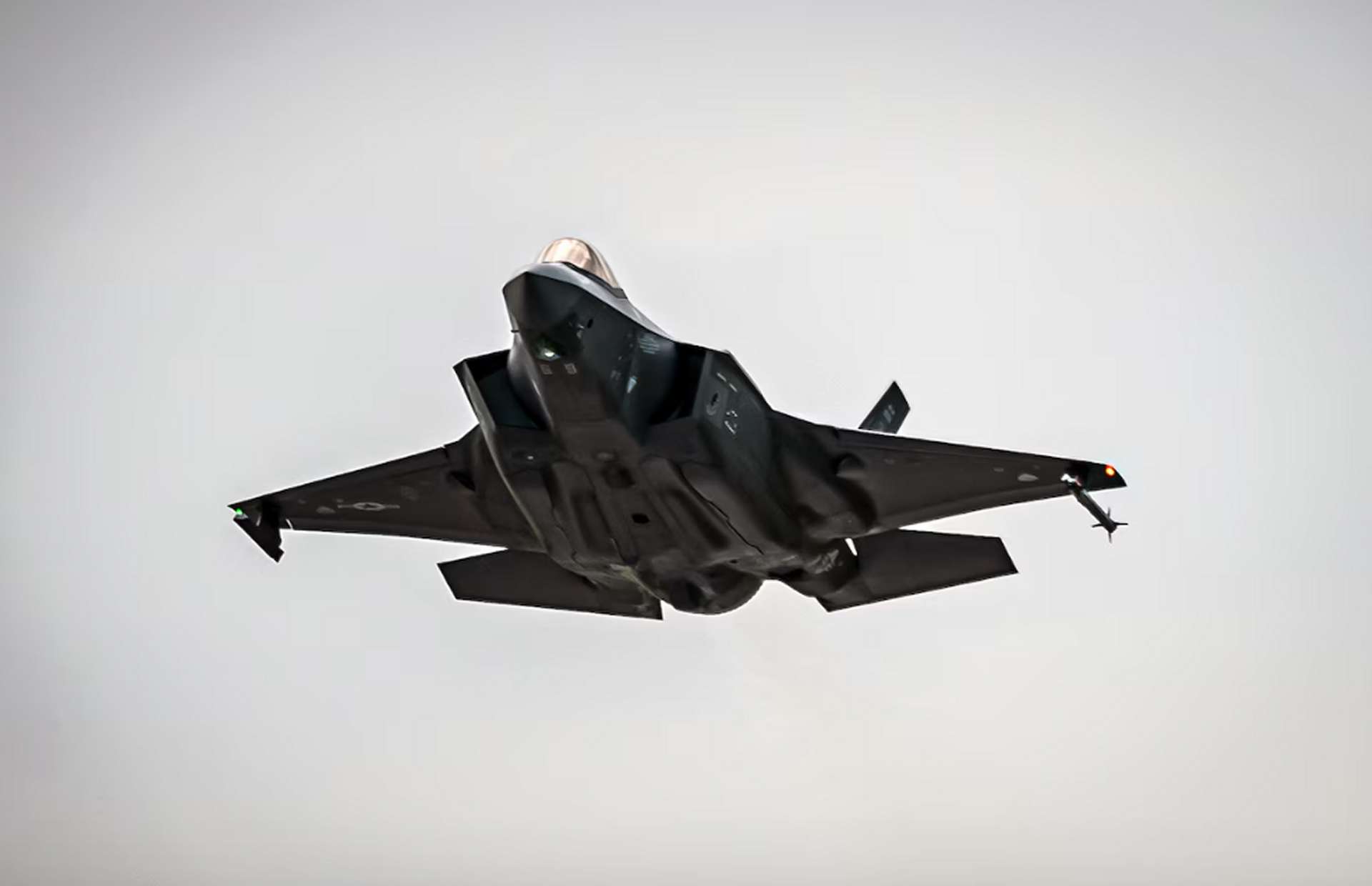 瑞士因美国关税及政治反对重新考虑F-35A采购