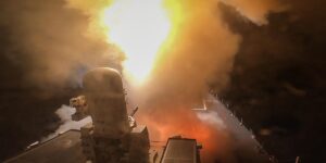 7月11日，巴黎地铁站发生持刀伤人事件，3人受伤，嫌疑人已被捕