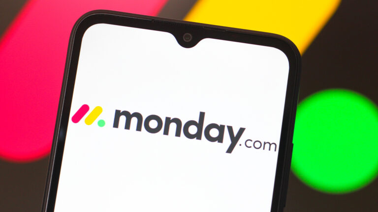 Monday.com扩大合作伙伴计划，新增AI与服务 specialization