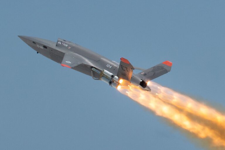 XQ-58无人机2026年前重塑美军无人作战模式