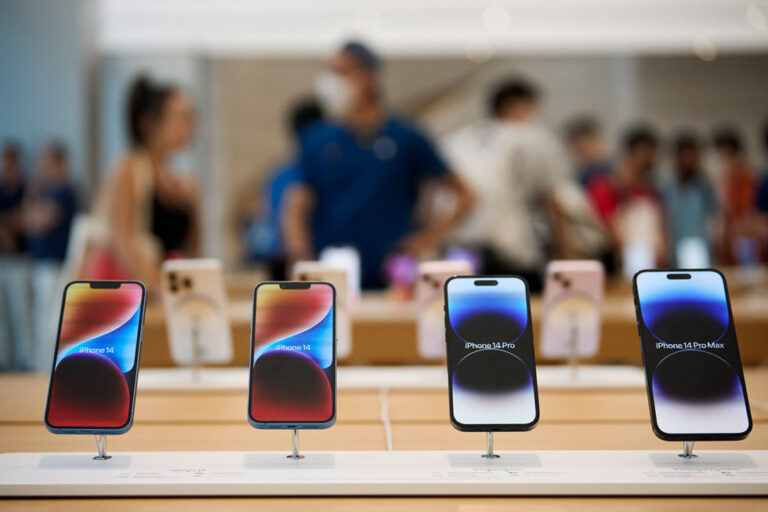 库克宣布苹果ALL-IN AI，效仿iPhone模式力求领先