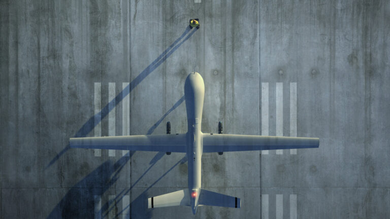 美国航母常规搭载无人机吗？