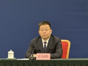 国家发改委答澎湃：人工智能还将加快与元宇宙、低空飞行等前沿技术融合和产品创新