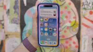 谷歌或助苹果Siri迎头赶上，AI升级计划推迟