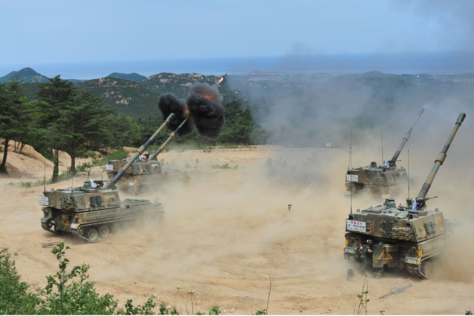 越南首次引入韩国K9雷鸣155毫米自行榴弹炮