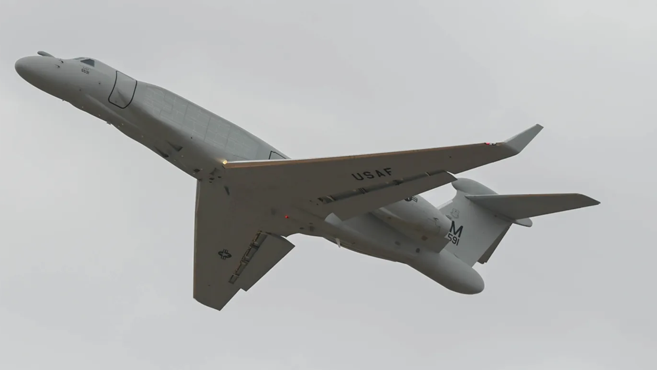 美军EA-37B电磁攻击机即将服役，具备强大干扰能力