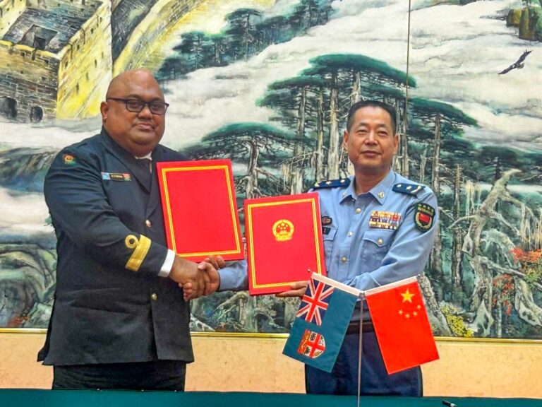 中国资助斐济620万军援提升防灾能力