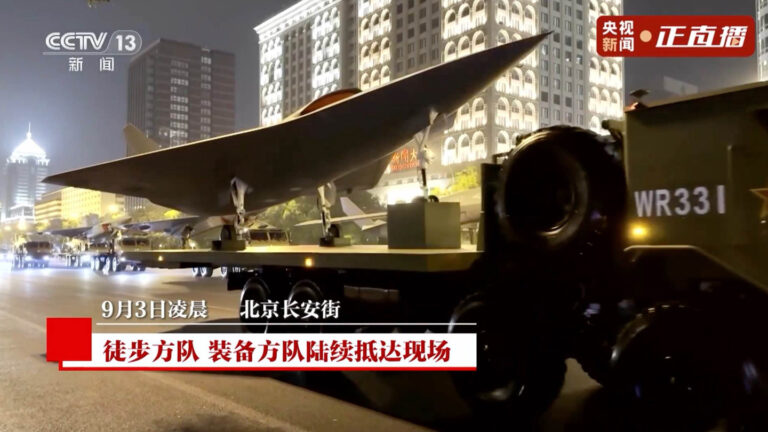 整装待发：九三阅兵轰炸机列队完成，均为轰六家族主力机型