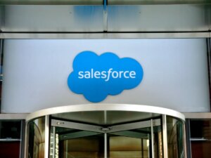 Salesforce成立新部门，专注国防AI应用