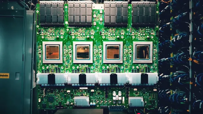 谷歌云部署Ironwood TPU，实现1.77PB共享内存创新高