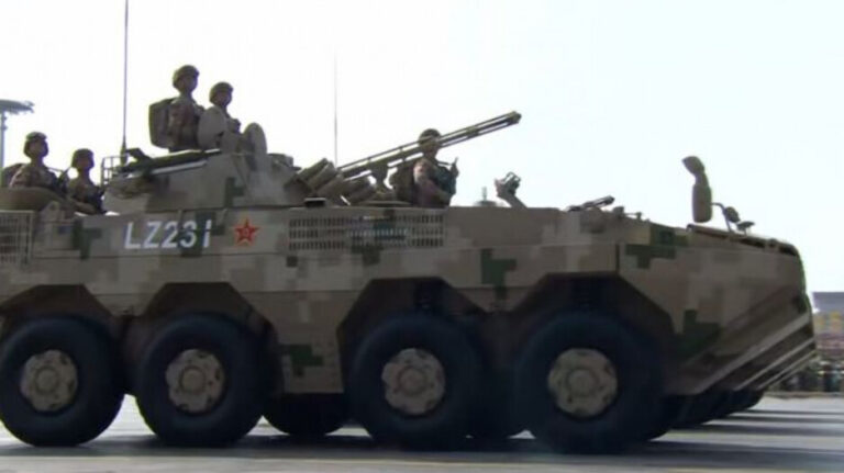 中国展示多款新型武器，强化海陆空核打击能力