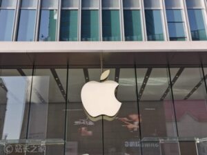 苹果因使用盗版书籍训练AI被作家起诉