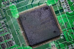 瑞萨印度完成3nm车用芯片流片，Arm开设2nm设计办事处