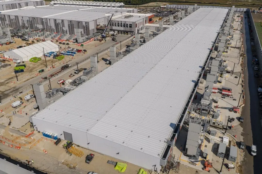 微软建设全球最大AI数据中心Fairwater，计划2026年启用