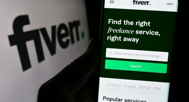 Fiverr裁员250人转型AI优先公司