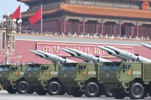 中国军演展示新武器，台专家呼吁加强防空