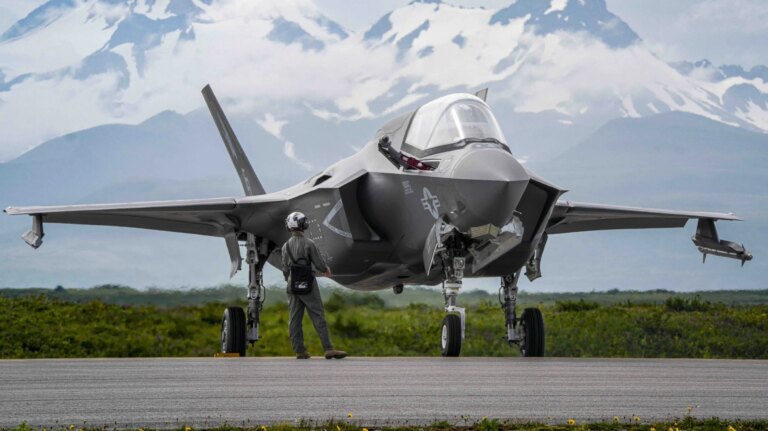 美军去年接收的F-35全数迟到