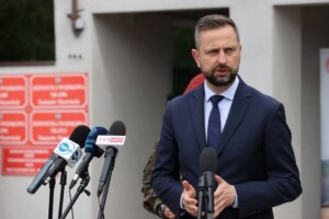 波兰防长签署协议，建立乌克兰战斗经验实施中心