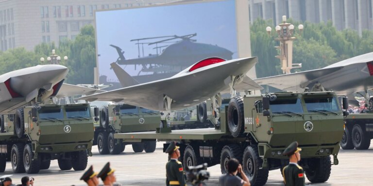 中国展示新型战斗无人机,部分设计领先美国