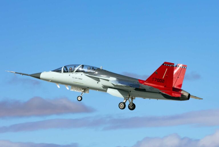 波音T-7A模拟器与空军战机成功联网测试