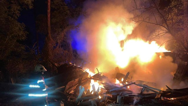 俄军无人机袭击基辅地区，引发两起火灾无人员伤亡