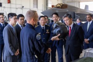 新加坡防长宣布首架F-35战机将于2026年底交付