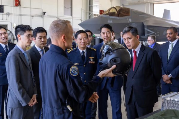 新加坡防长宣布首架F-35战机将于2026年底交付