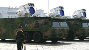 中国展示新型高功率激光武器