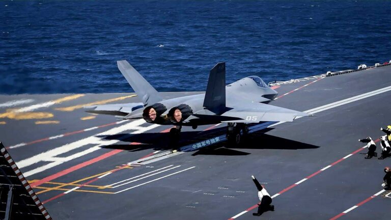 福建舰电磁弹射J-35隐形战机首试成功