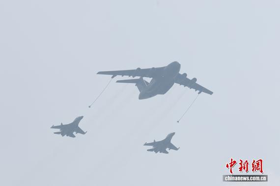 中国V-Day阅兵展示多款新型武器系统