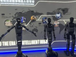 活力中国调研行｜擎朗智能CEO李通：未来机器人的数量会超过人类