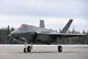 加拿大面临F-35采购决定，美国压力加剧