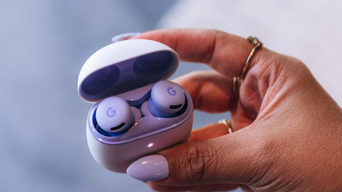 谷歌更新Pixel Buds，提升嘈杂环境下的语音交互