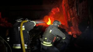 泽连斯基：俄近15天发射超3500架无人机近190枚导弹