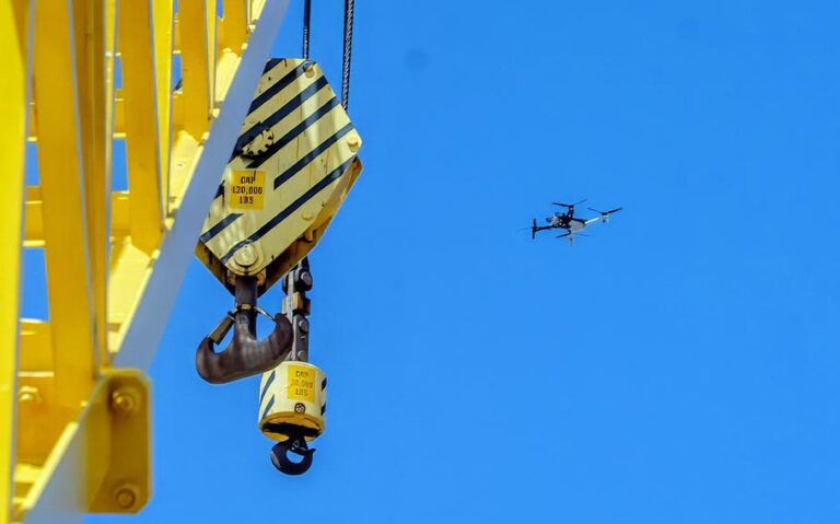 珍珠港船厂计划用无人机进行高空检查和安全监控