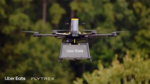 无人机送餐再现，Uber Eats携手Flytrex开启新测试