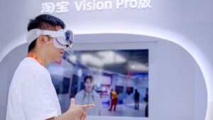 中国服贸会展现AI+世界新貌