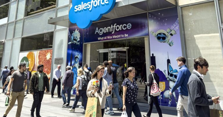 Salesforce CEO宣布因AI裁员4000人支持岗位