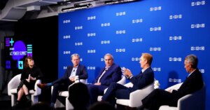 AI颠覆政治、科技与媒体，谷歌与出版商观点交锋