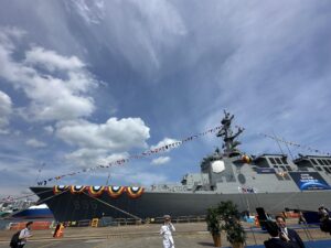 韩国海军新Aegis驱逐舰下水，强化导弹防御能力