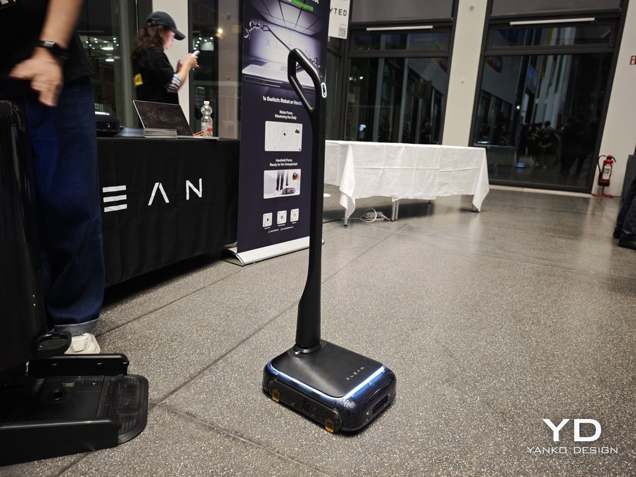 xLean TR1：观察学习你的清洁习惯，智能机器人吸尘器