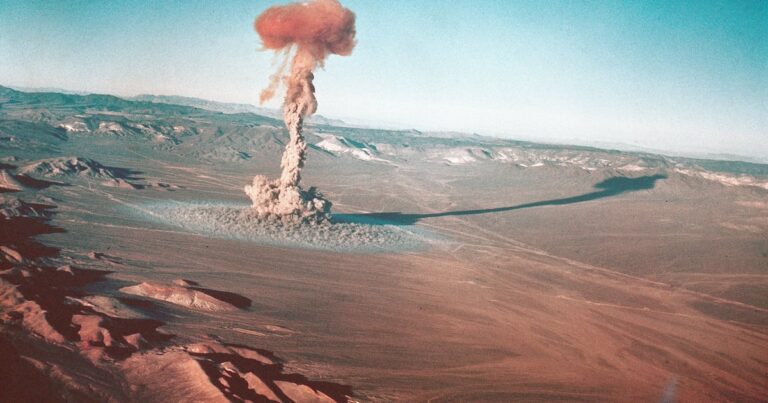 特朗普下令恢复核试验，加剧全球军备竞赛